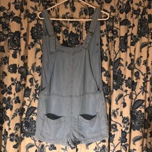 Bluelightweight jean short overalls size small
